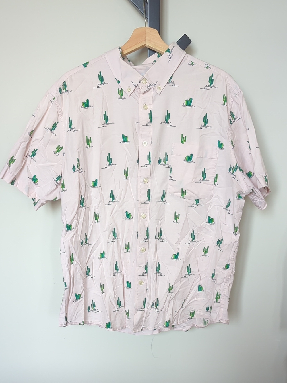 Goodfellow & Co Men's Short-Sleeve Pink Collared Shirt with Green Cactus Print
